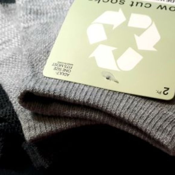 2 Pairs Soft Unisex Low Cut Socks One Size Fits Most Made With Recycled Fibers - Picture 3 of 5
